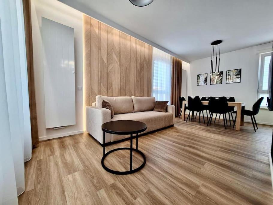 Easy Rent Apartments- Business Center 205 Люблін Екстер'єр фото